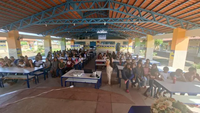 SECRETARIA DE SAÚDE REALIZA PALESTRA COM O TEMA: "PREVENÇÃO DA GRAVIDEZ NA ADOLESCÊNCIA", NA ESCOLA ESTADUAL ADEUVALDO DE OLIVEIRA MORAES